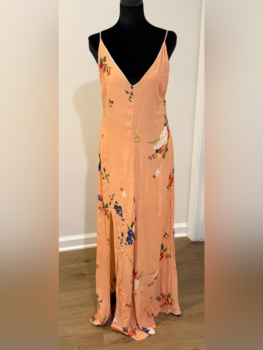 Farm Rio Maxi Dress Tropical Strappy V Neck Sz M Peach Color - For Repair *FLAW*